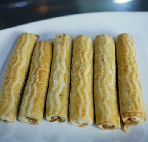 SMALL SAUSAGE (BEEF) ROLL