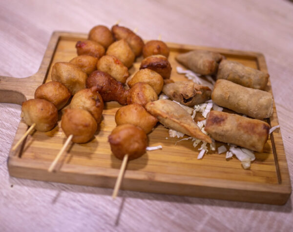 SPRING ROLLS/SAMOSA